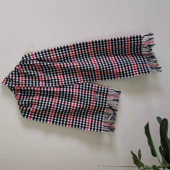 D&Y softer then cashmere plaid fringe wide scarf. Winter essential. - Picture 1 of 5